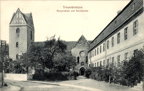 Postcard Treuenbrietzen in Brandenburg, Citizens' School, St. Mary's Church