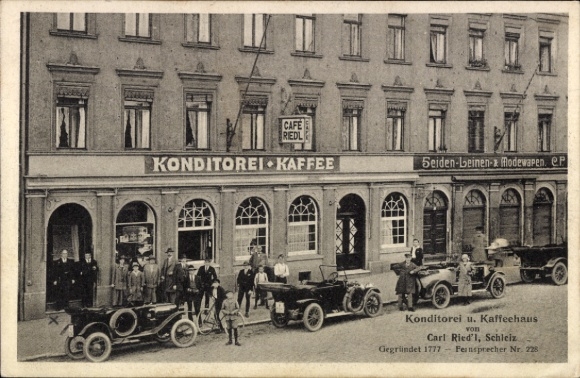 Ak Schleiz im Vogtland Thüringen, Konditorei und Kaffeehaus Carl Riedl, Autos