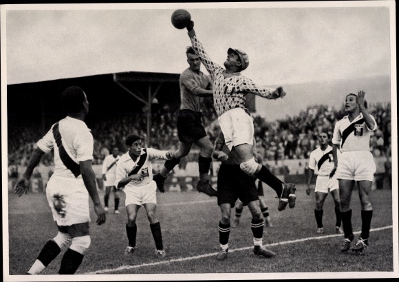 Collection picture Olympia 1936, handball game South America against Austria