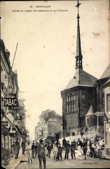 Ak Honfleur Calvados, Abside der Kirche Ste-Catherine, Straße Prémord, Geschäfte, Personen