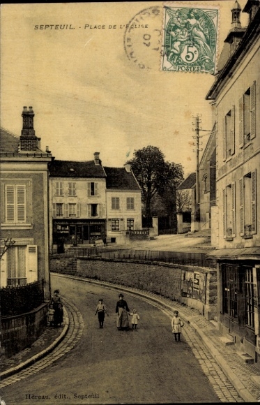 Postcard Septeuil Yvelines, city view, church square, people on the street