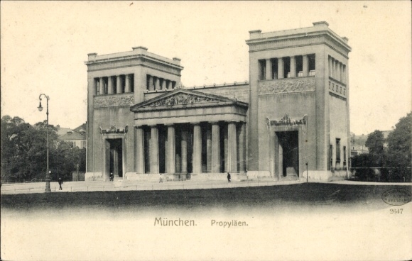 KP Monachium, Propyleje