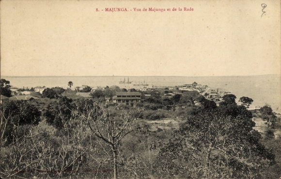 Ak Mahajanga Majunga Madagaskar, Blick auf  Meer, Schiffe, Bäume, Landschaft