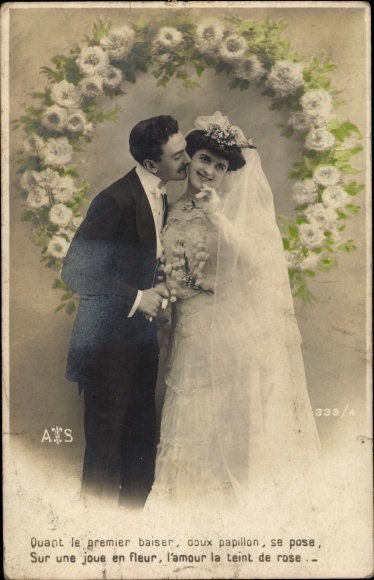 Postcard bridal couple
