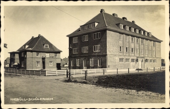 Photo Postcard Niebüll, view of the student dormitory, exterior view