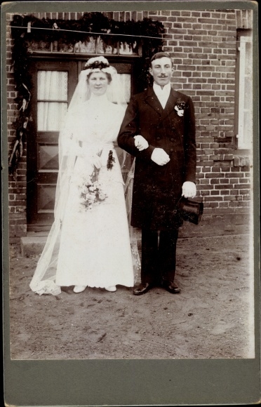 Photo Garstedt, Wilhelm and Helene Schwen, wedding 1914, portrait