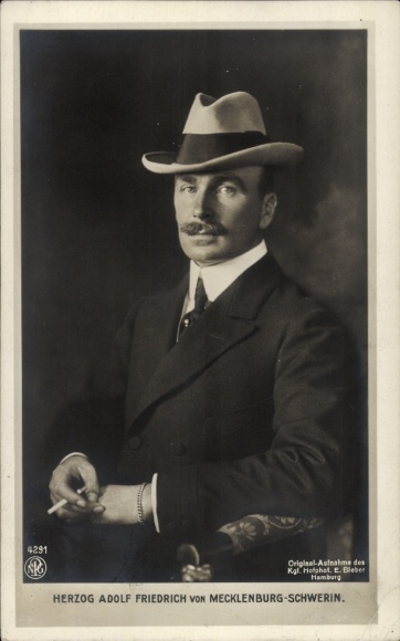 Postcard Duke Adolf Friedrich of Mecklenburg Schwerin, seated portrait, hat, cigarette, NPG 4291