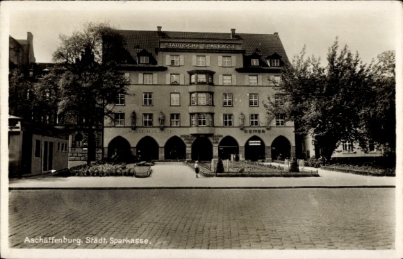 Postcard Aschaffenburg in Lower Franconia, municipal savings bank, large building, city view