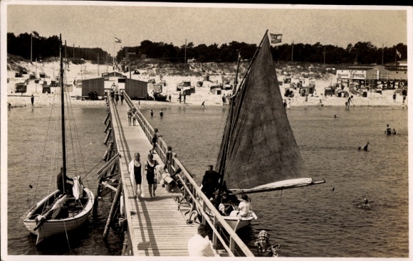 Photo Postcard Baltic Sea resort Baabe on Rügen, pier, beach, sailboats