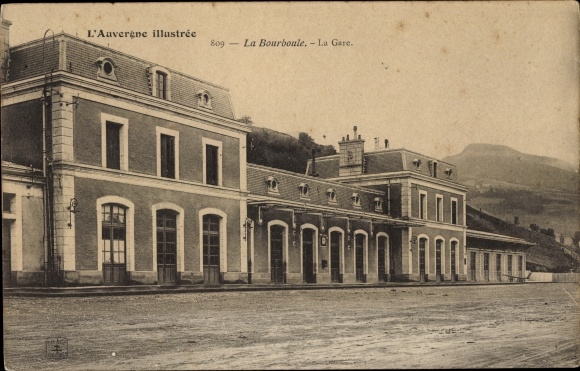 Postcard La Bourboule Puy de Dôme, La Gare, Bahnhof
