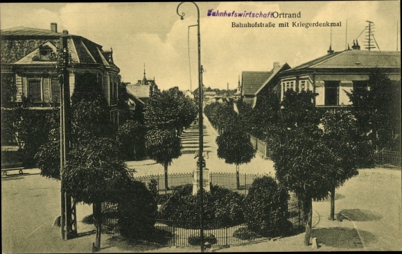 PC Ortrand in Niederlausitz, Bahnhofstrasse with war memorial