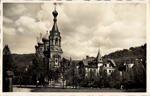 Postcard Karlovy Vary Karlsbad town, Russian Church, onion domes