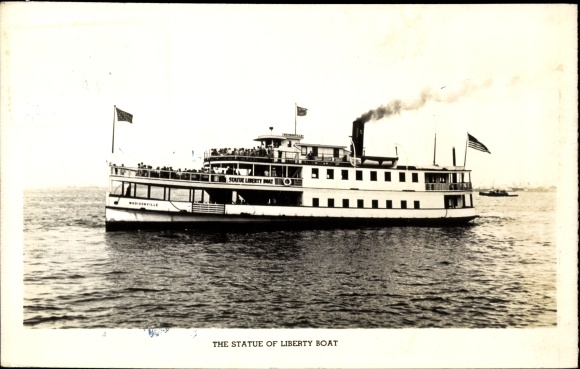 Postcard steamer The Statue of Liberty