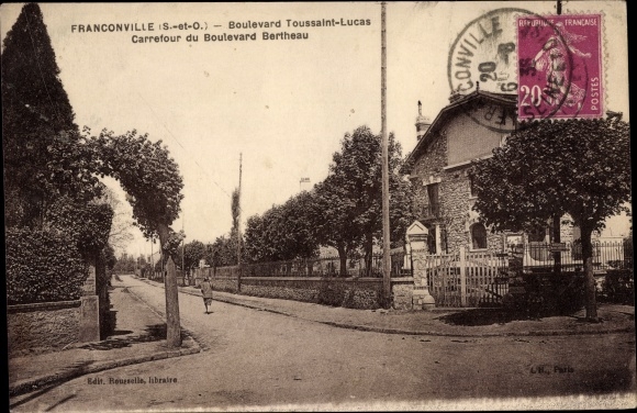 Postcard Franconville Val d&#39;Oise, Boulevard Toussaint Lucas, Crossroads of Boulevard Bertheau