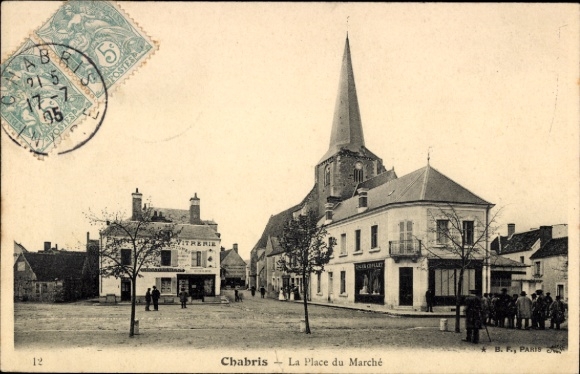 Postcard Chabris Indre, La Place du Marché, building, church tower