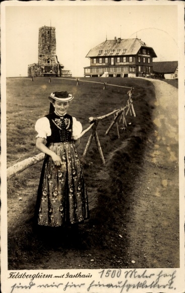 Ak Feldberg im Schwarzwald, Feldbergturm, Gasthaus, Frau in Tracht