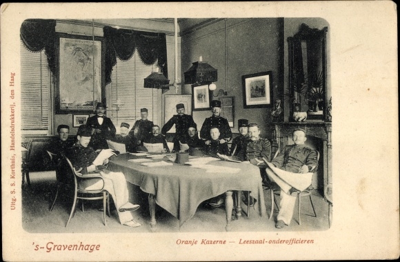 Postcard &#39;s Gravenhage The Hague South Holland Netherlands, Barracks, reading room for non-commissioned officers