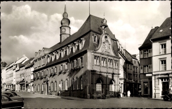 Postcard Wittlich in Rhineland Palatinate, view from the town hall, street section