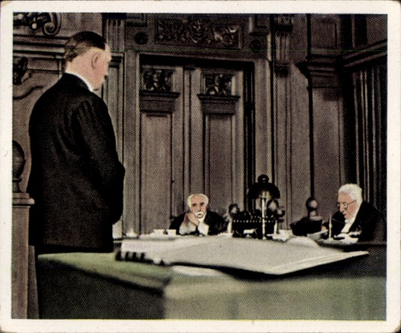 Collector's picture The post-war period No. 153 September 1930 Adolf Hitler before the Reich Court, interrogation