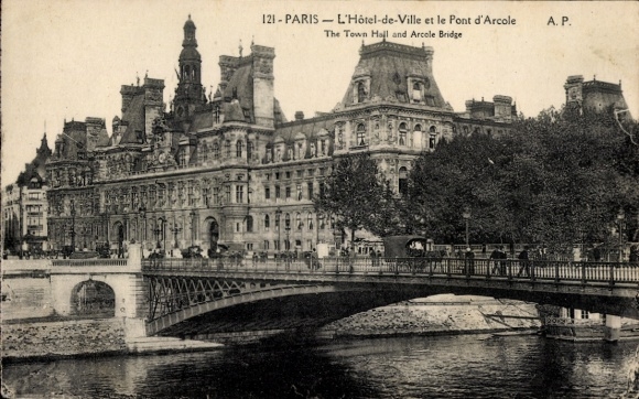 CPA Parijs IV, L'Hôtel-de-Ville en le Pont d'Arcole