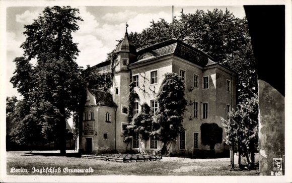 Postcard Berlin Zehlendorf Dahlem, Grunewald Hunting Lodge