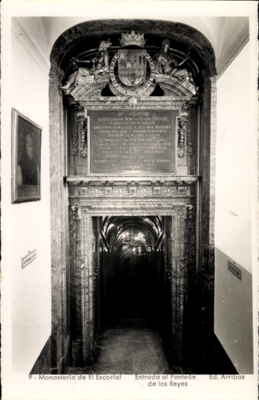 KP San Lorenzo de El Escorial Madryt, Monasterio del Escorial, wejście do Panteonu Królów,