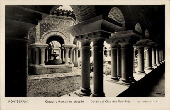 Zdjęcie Montserrat w Katalonii, kolumny klasztorne, dziedziniec, detal, fotografia Jungut