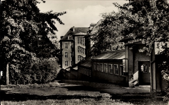 Ak Zwickau in Sachsen, Heinrich-Braun-Krankenhaus, Frauenklinik mit Laubengang