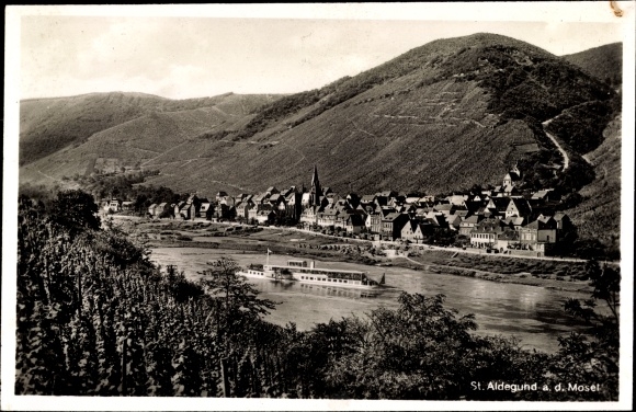 PC Sankt Aldegund on the Moselle, long shot, steamer, Gasthof Friedrichs