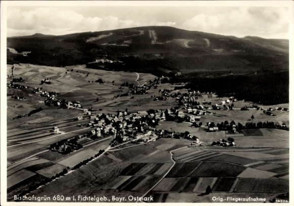 Ak Bischofsgrün im Fichtelgebirge, Luftaufnahme, Fichtelgebirge, Bischofsgrün, 680 Meter