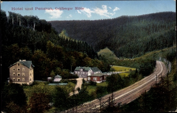 Ak Gehlberg Suhl in Thüringen, Gehlberger Molen, hotel en pension, berglandschap, spoorlijn,