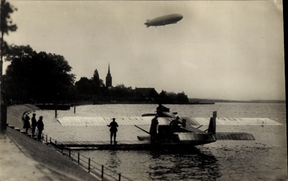 Ak Friedrichshafen am Bodensee, Zeppelin LZ126, Flugzeug Dornier Delphin II