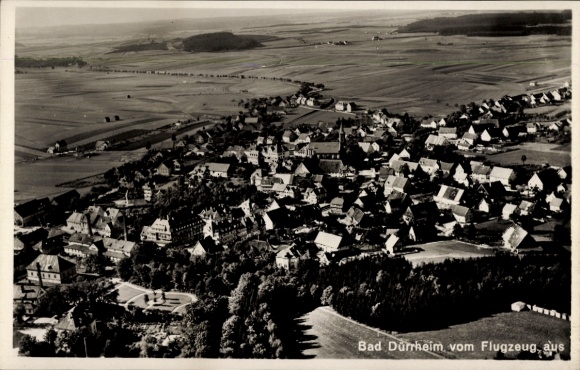 Ak Bad Dürrheim im Schwarzwald, Luftaufnahme von  ländliche Umgebung, Häuser, Felder