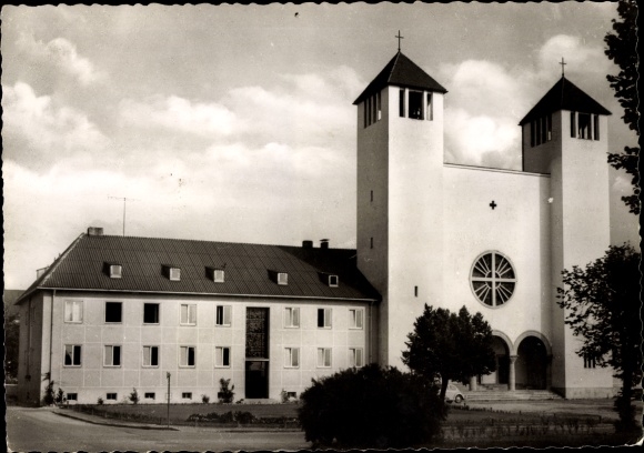 Ak Neutraubling in der Oberpfalz, Kirche mit Lehrlingsheim