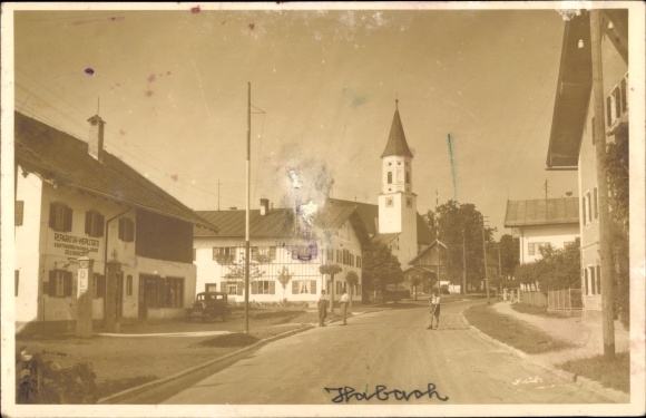 foto Ak Habach Opper-Beieren, kerk, straatgedeelte