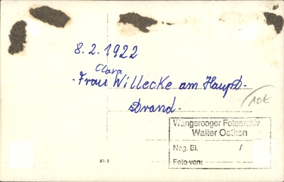 Photo Postcard North Sea resort Wangerooge, Mrs. Clara Willecke on the icy main beach, 8 February 1922