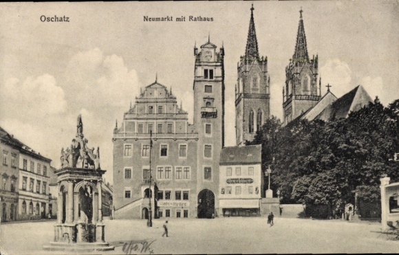 Ak Oschatz in Sachsen, Neumarkt, Rathaus,  Gebäude, Brunnen, Kirchen