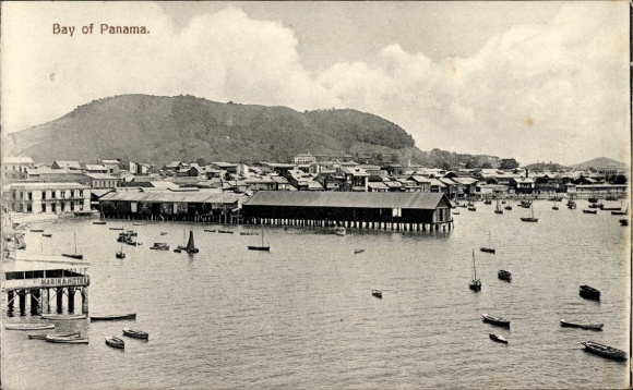 Ak Panama, Bay of Panama, Boote
