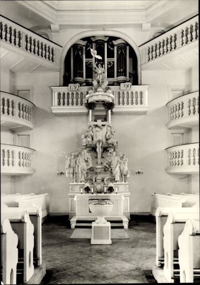 Foto Ak Carlsfeld Eibenstock im Erzgebirge, Altar der Kirche