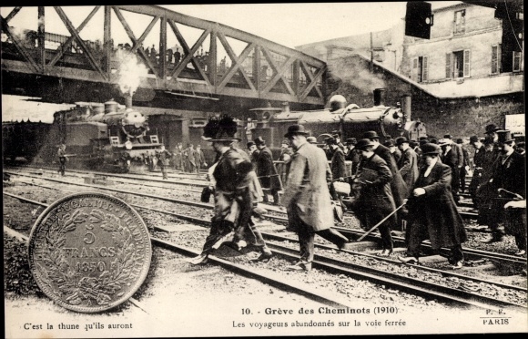 Postcard Greve des Cheminots 1910, Abandoned journeys on the railroad, Eisenbahn-Streik