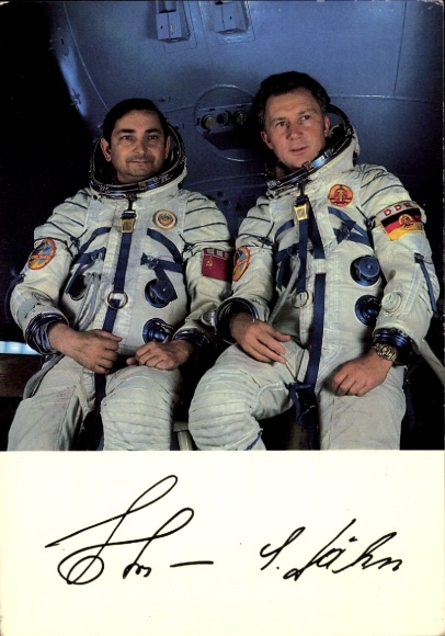 PC Cosmonaut Valeri Fjodorowitsch Bykowski, Sigmund Jähn, portrait, GDR