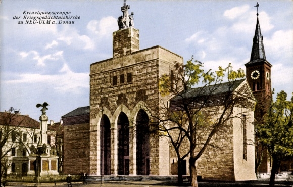 Ak Neu Ulm in Schwaben, Kreuzigungsgruppe der Kriegsgedächtniskirche