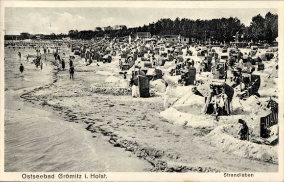 Ak Ostseebad Grömitz in Holstein, Strand mit vielen Strandkörben, Menschen am Wasser
