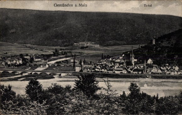 Postcard Gemünden am Main in the district of Main Spessart, total view of the town on the Main