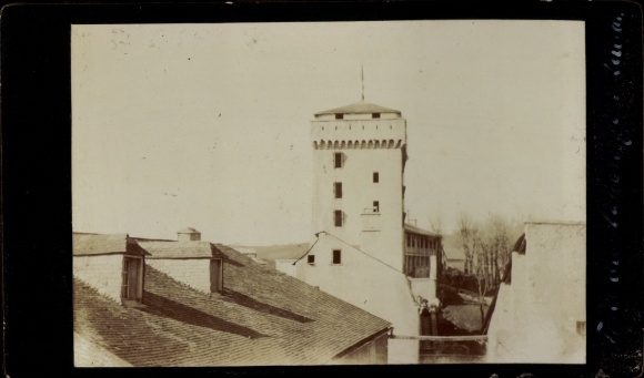 Photo Lourdes Hautes Pyrénées, Tower of the Chateau Fort