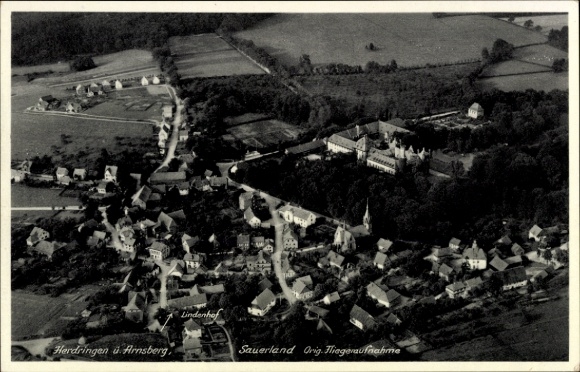 Ak Herdringen Arnsberg im Sauerland, Luftaufnahme von Herdringen, Lindenhof, Sauerland, 