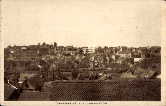 Ak Antananarivo Tananarive Madagaskar, Stadtansicht von  viele Häuser, keine Personen, keine Hake