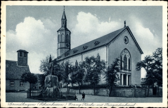 Ansichtkaart Sprendlingen in Rheinhessen, protestantse kerk, oorlogsmonument