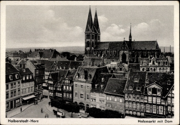 Postcard Halberstadt am Harz, Holzmarkt, cathedral, half-timbered houses