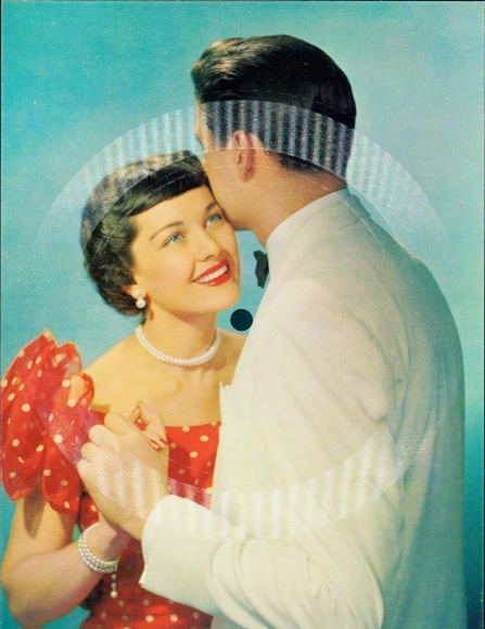 Records Giant Postcard Lovers, Dance, Pearls, Dotted Dress
